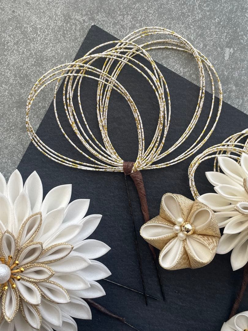 金白髪飾り　振袖髪飾り　成人式髪飾り