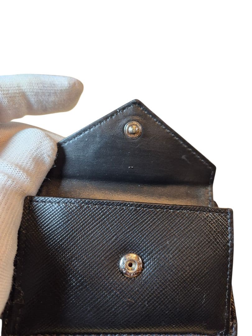 ＰＲＡＤＡ　プラダ　サフィアーノ　三つ折り財布