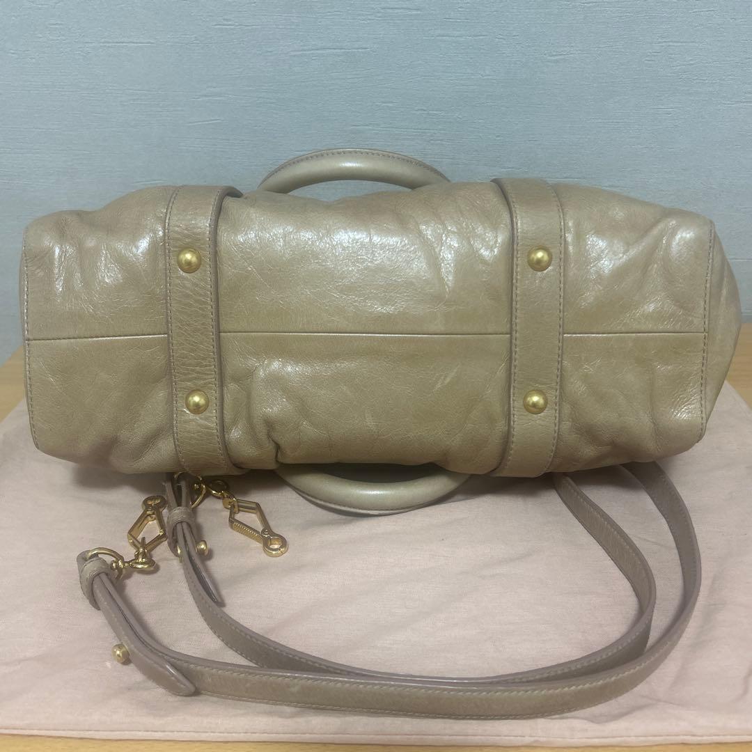 miu miu ミュウミュウVITELLO LUX　レザー　ショルダー　バッグ