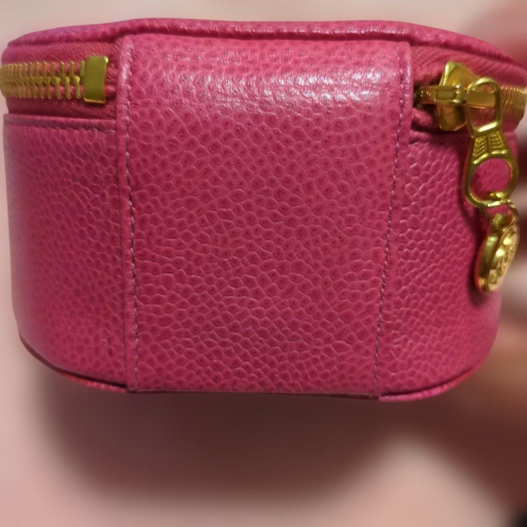 シャネル　キャビアスキンジュエリーポーチ！！