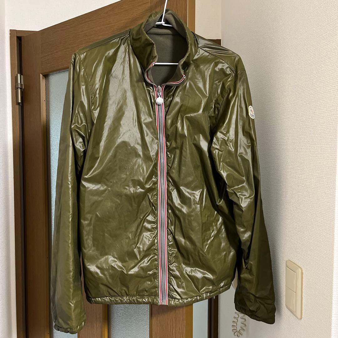 モンクレール　リバーシブル　ブルゾン