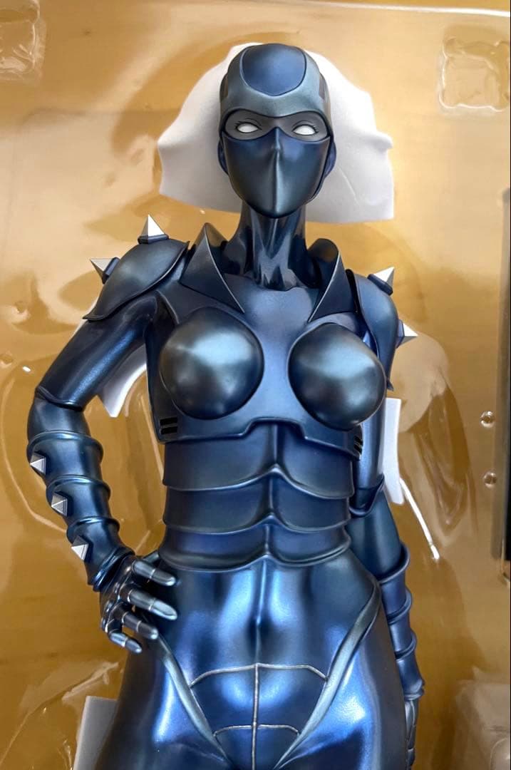 キューズQ COBRA アーマロイド・レディ 1/6スケールフィギュア