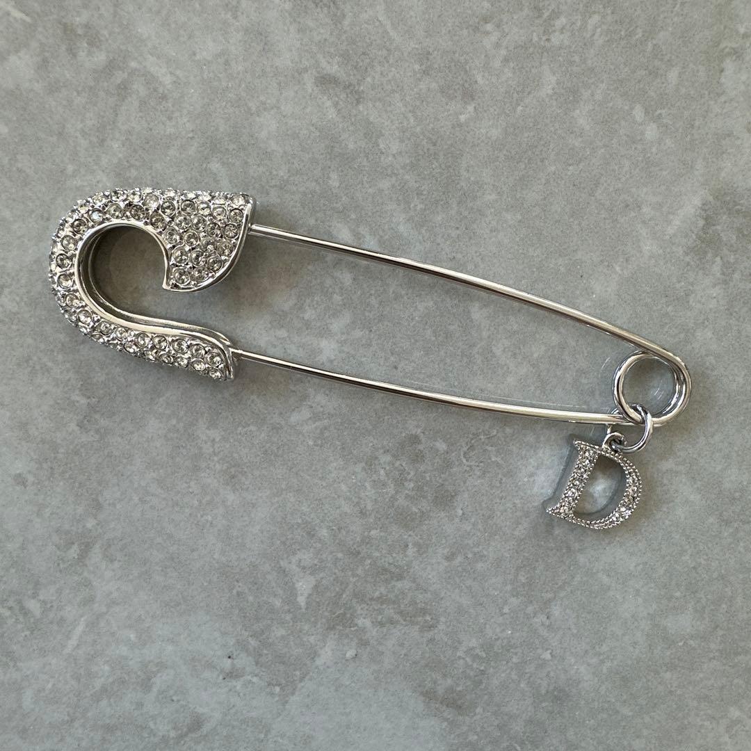 A*様 Christian Dior クリスタル装飾のレアブローチ 韓国免税店購