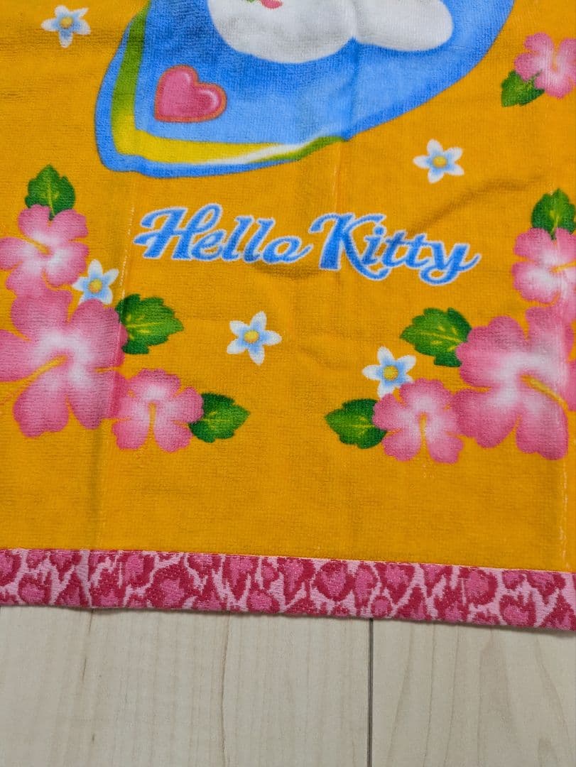 ハローキティ　スポーツタオル　水着　2002年サンリオ