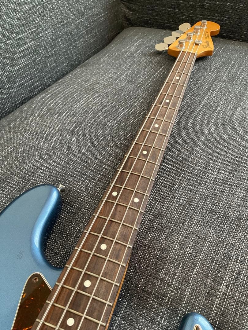 ベース Fender Jazz Bass Made in Japan