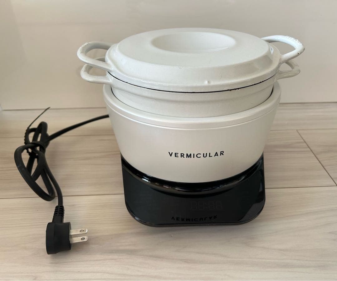 バーミキュラ　ライスポットミニ　３合　ホワイト