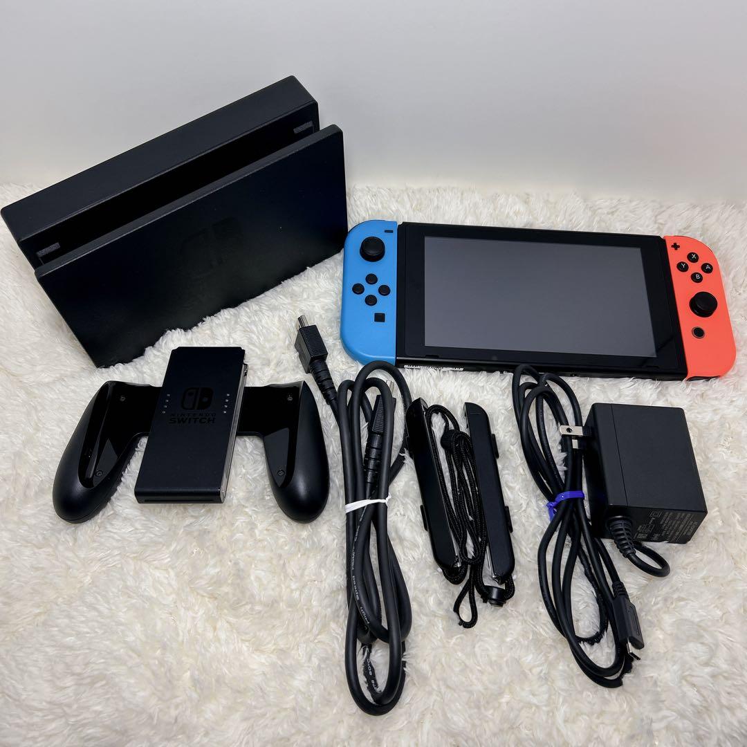 【極美品】Nintendo Switch 本体