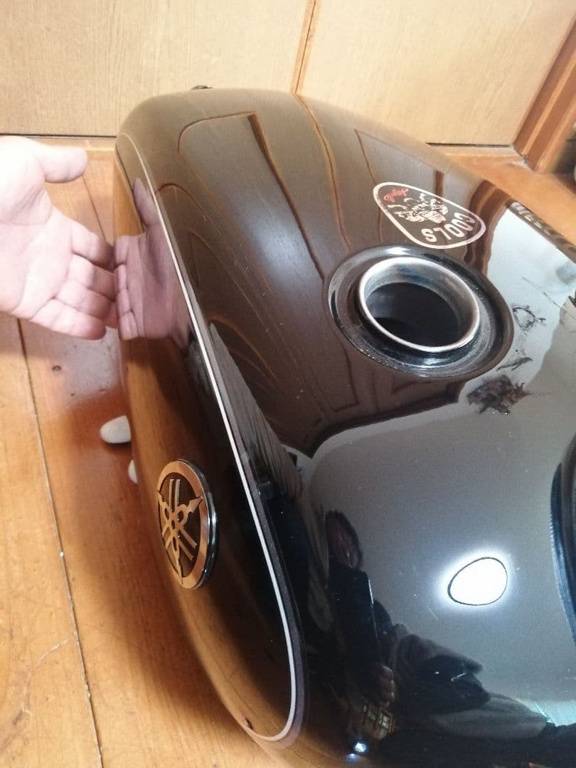 Yamaha SR400純正タンク サイドカバーシートカウルセット