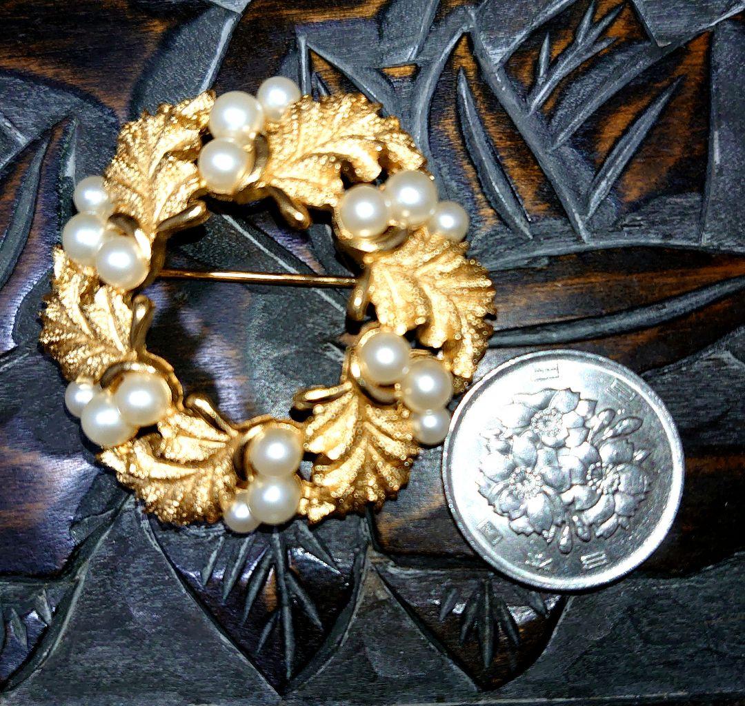 ご予約品 ヴィンテージ Crown Trifari トリファリ リーフブローチ