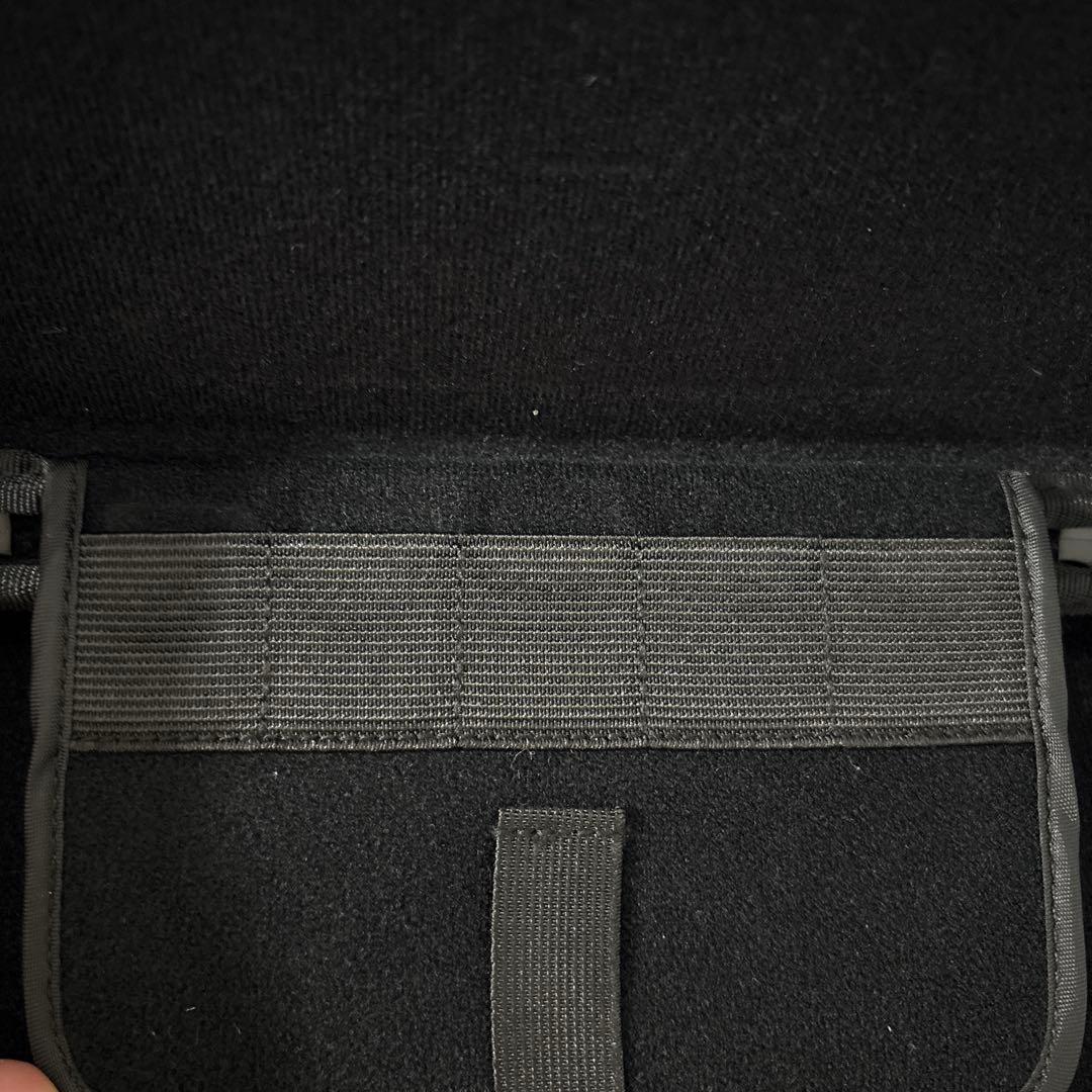 NINTENDO SWITCH 本体 付属品全部あり 持ち運びケース付き