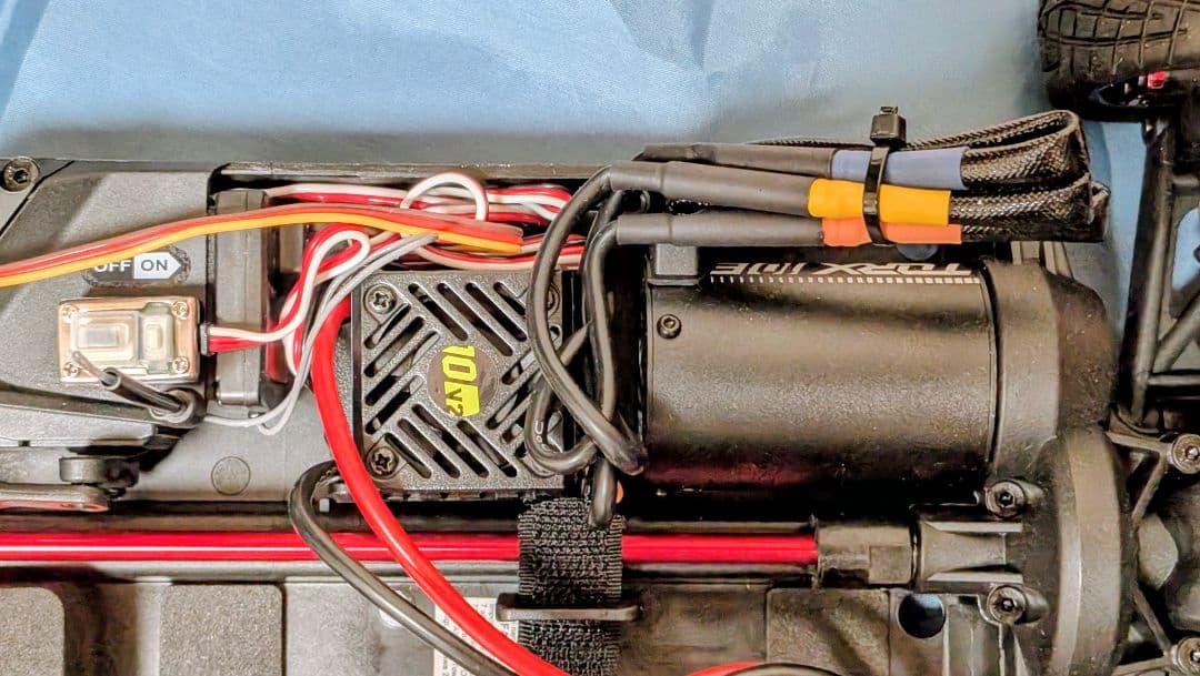 京商フェーザーMk2ダッジチャージャーブラシレス仕様 アルミホイールおまけ