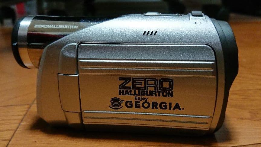 ゼロハリバートンのデジタルビデオカメラ