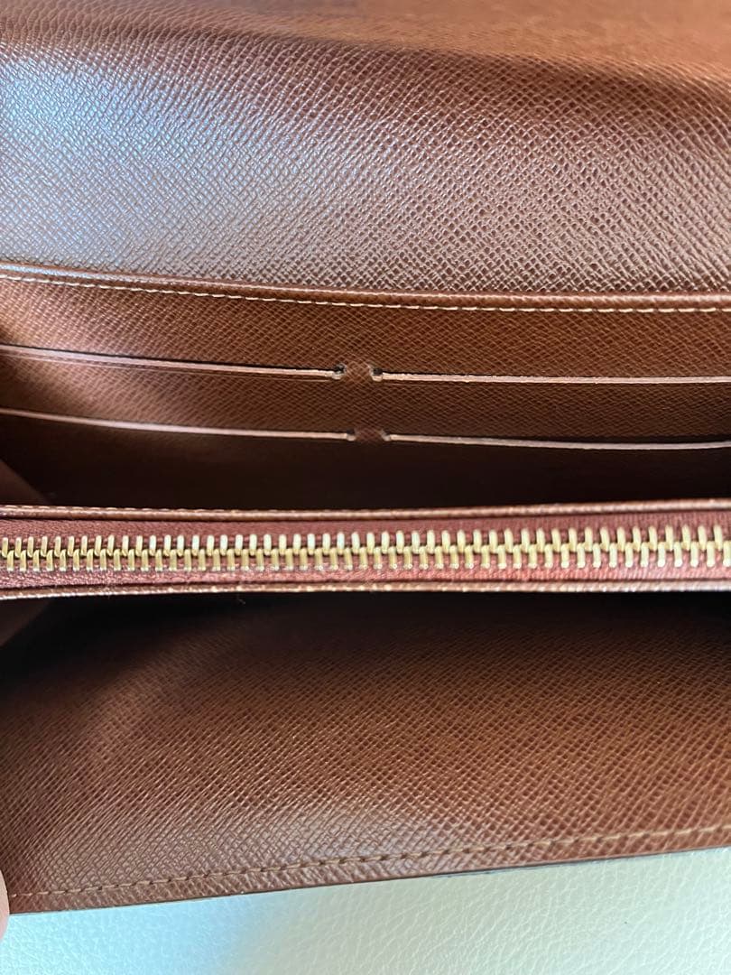 LOUIS VUITTONモノグラム長財布