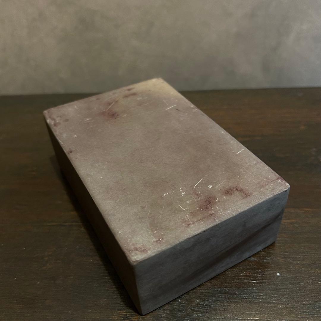 分厚く高さを持つ　端渓硯　中国の硯　龍　ドラゴン