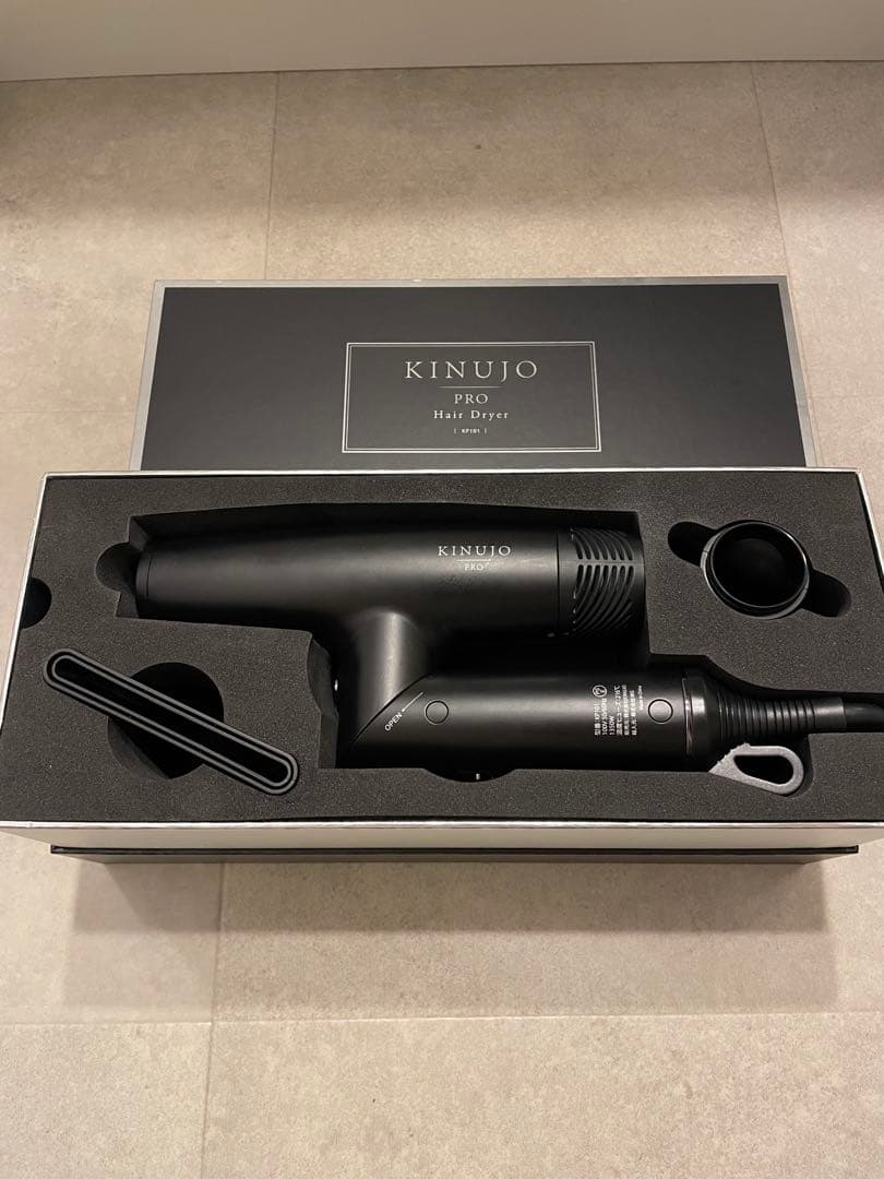 Kinujo pro ヘアドライヤー　ブラック
