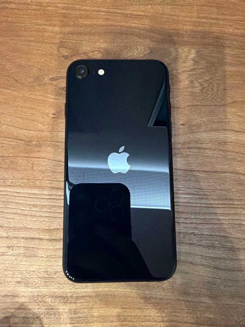 【美品】iPhone SE 第3世代 64GB ブラック SIMフリー