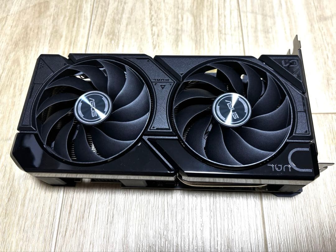 ASUS GeForce RTX 4070 super 保証シール付