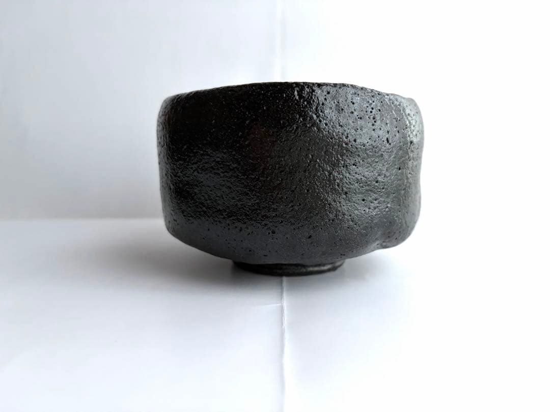 黒楽茶碗　長次郎写　かせ釉 　昭楽造
