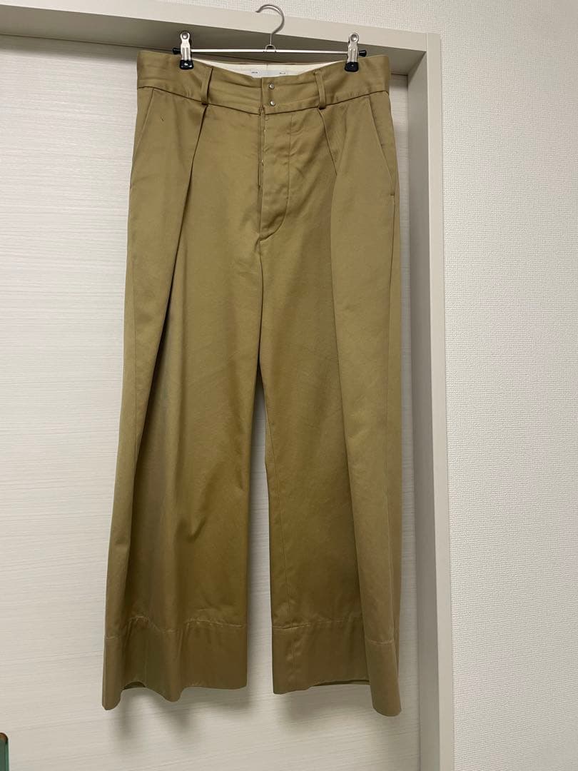 パンツ SOUMO BIG TUCK CHINO (BEIGE)