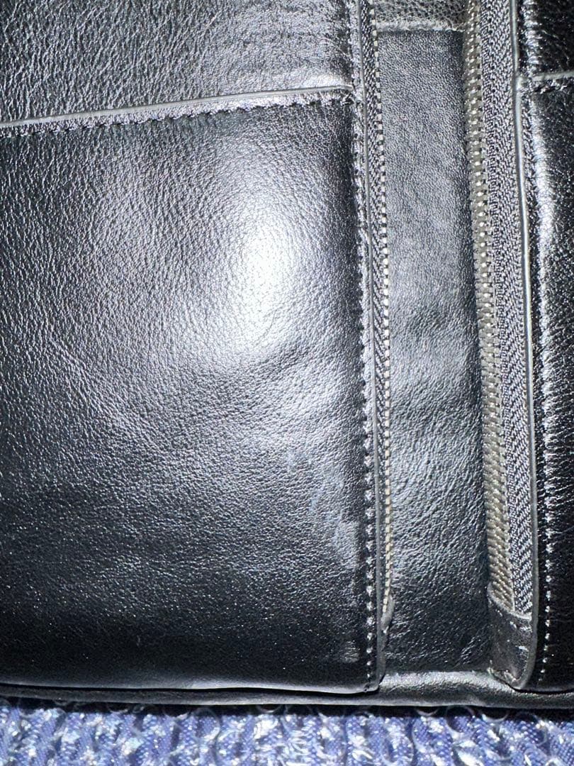 イタリアPIQUADRO(ピクアドロ)レザービジネスバッグ