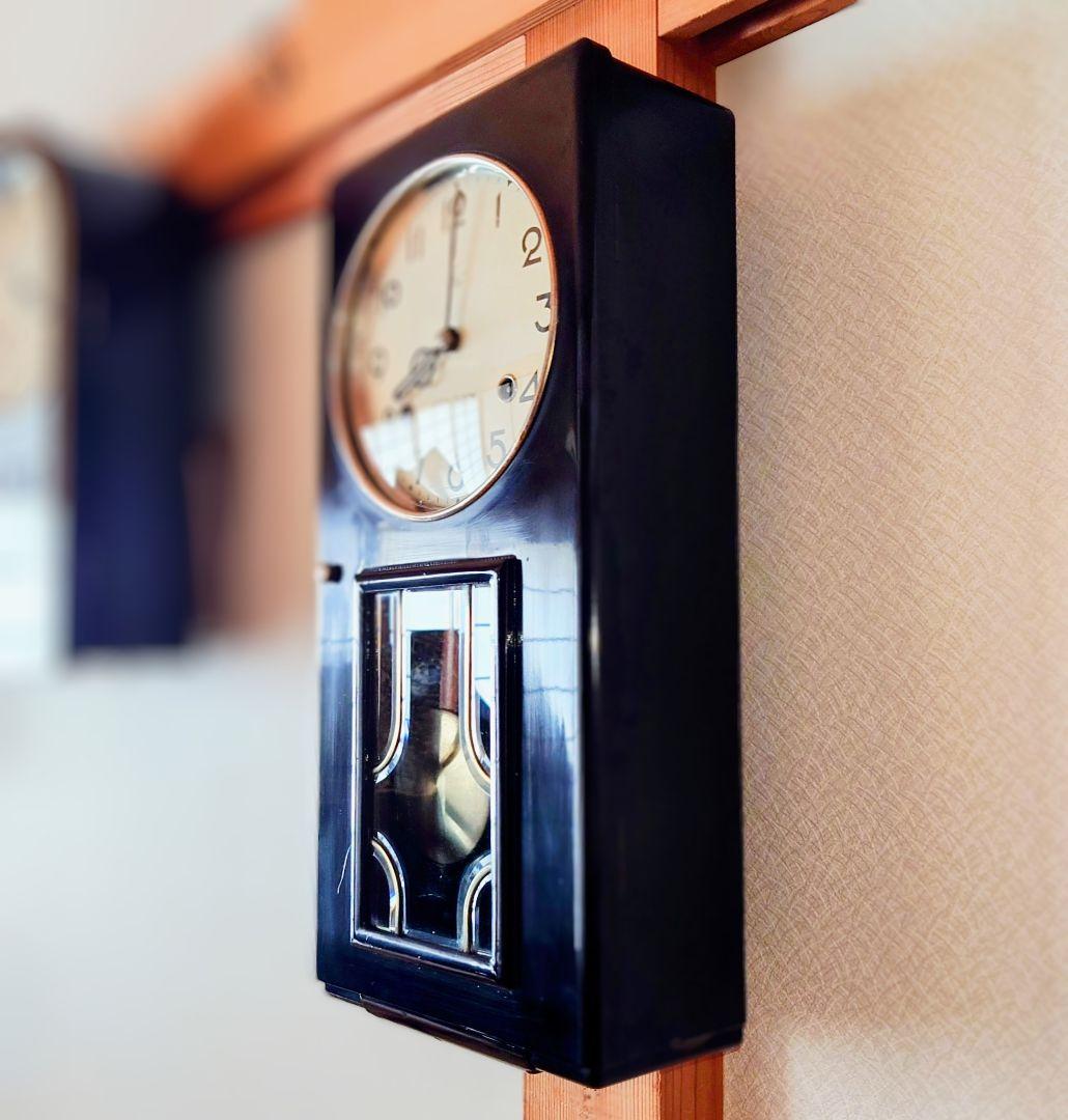 〈完動・美品〉佐藤時計地球鶏印　黒漆塗り箱型ゼンマイ振り子時計