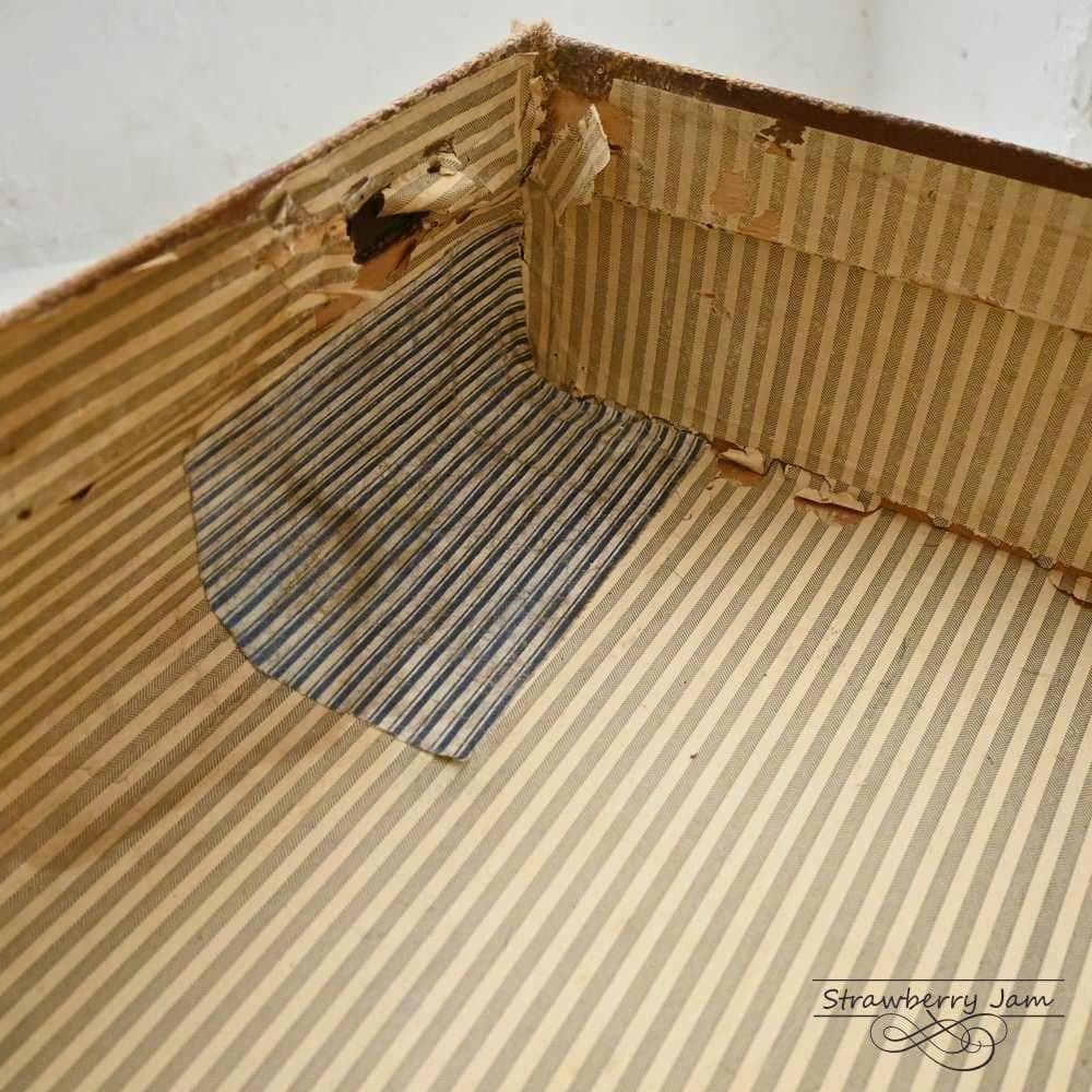 L3612-99-1 英国アンティーク トランク レザーバック 収納 レザー