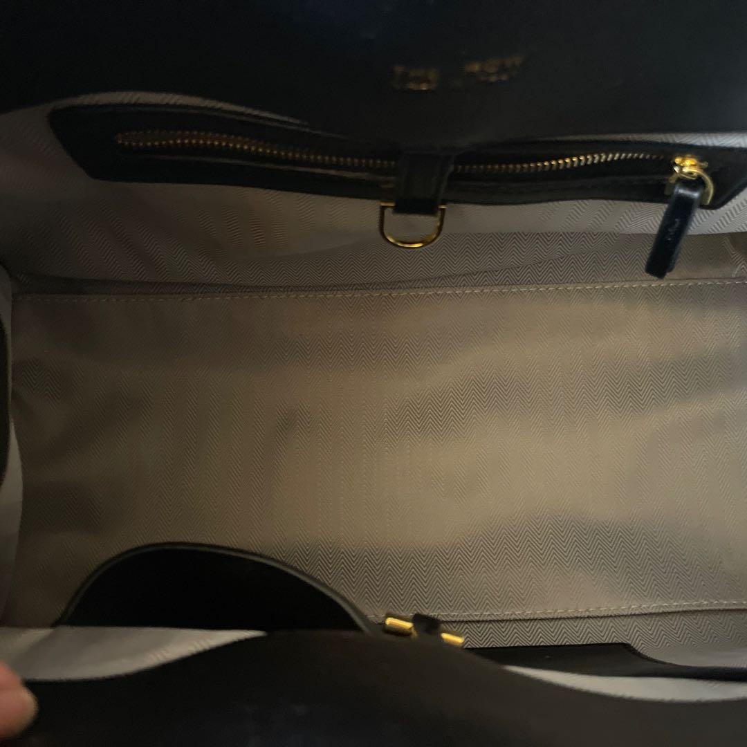 THE ROW 風ブラックレザーハンドバッグ