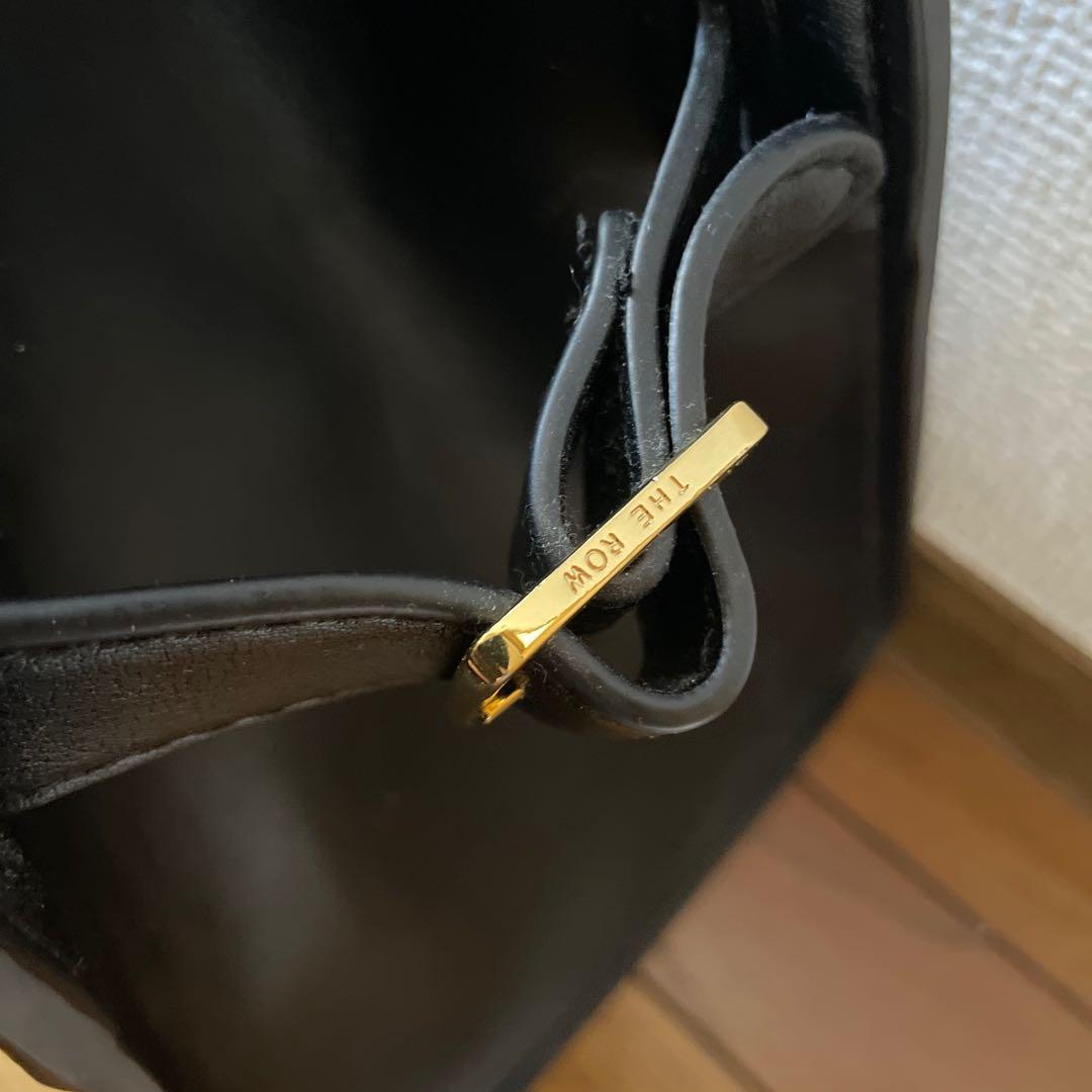 THE ROW 風ブラックレザーハンドバッグ