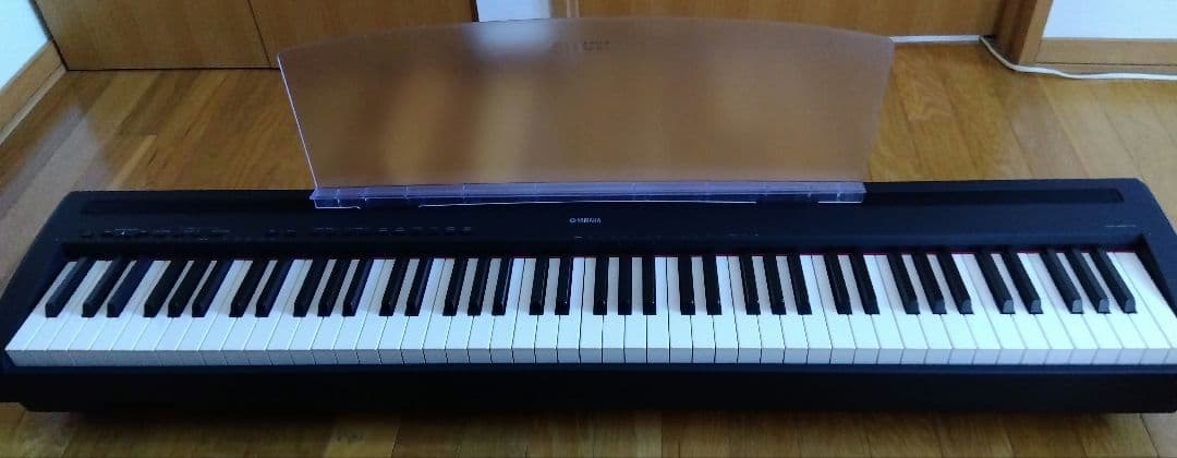 YAMAHA 電子ピアノ P-95B 譜面台、簡易ペダル、アダプター