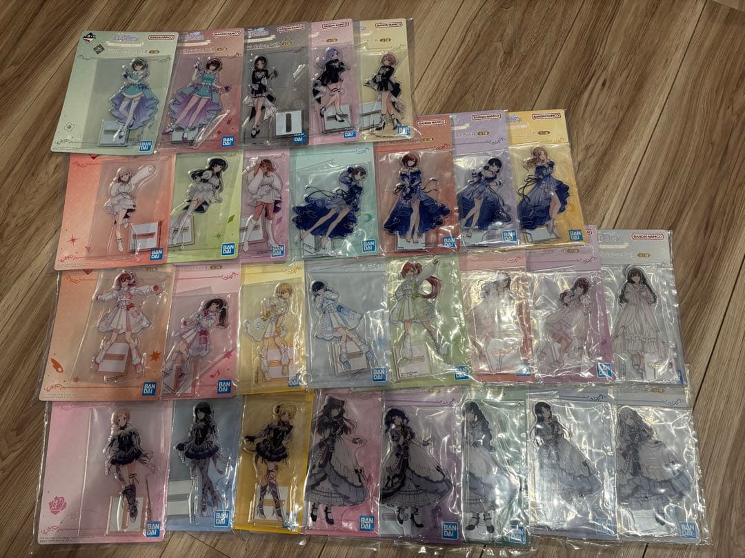 ト*ム様 アイドルマスターシャイニーカラーズ　一番くじ　アクスタ全種セット　案内