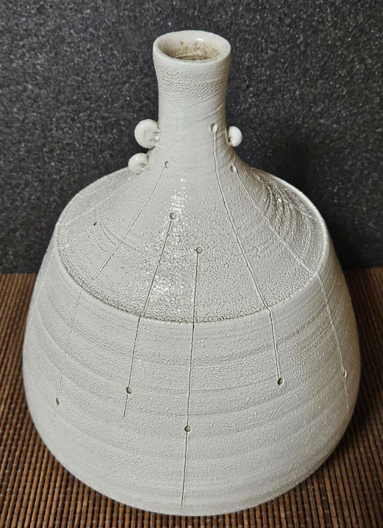 日展審査員【日展特選作家】背戸窯　名工【加藤釥】作　白い壺　花入れ　オブジェ