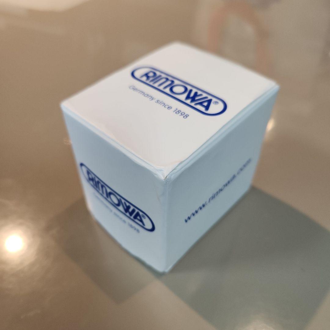 RIMOWA 変換プラグ