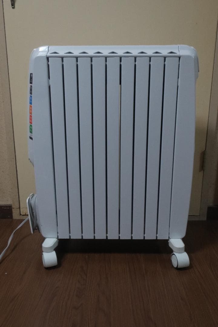 デロンギ　オイルヒーター　 ドラゴンデジタルスマート QSD0915-WH