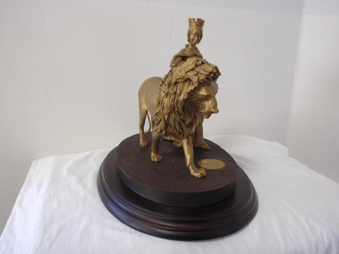 英国ビクトリア女王☆ウナとライオン☆