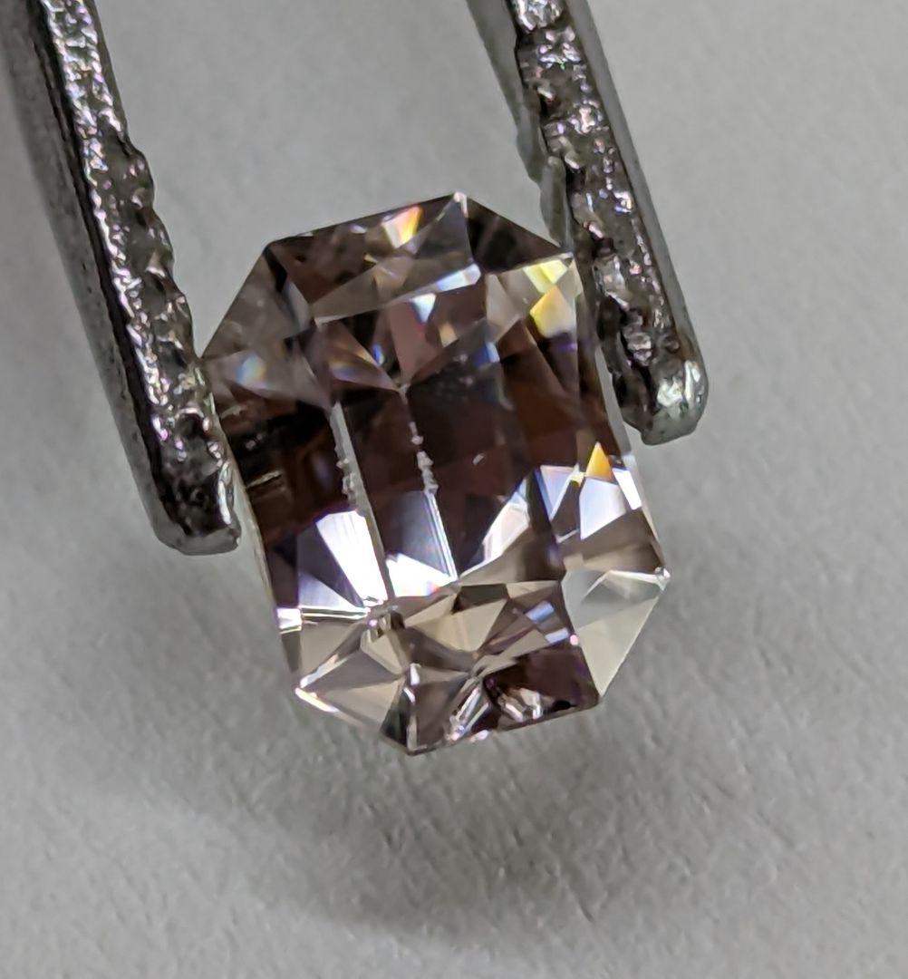 ハーツレンジ産 天然ジルコン 1.4ct ルース