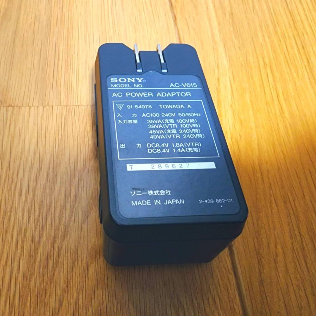 【動作確認済】SONY Hi8 高画質 CCD-TR1 ビデオカメラ セット