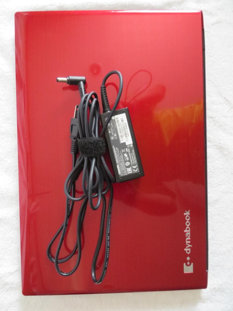 dynabook T75 赤ノートPC