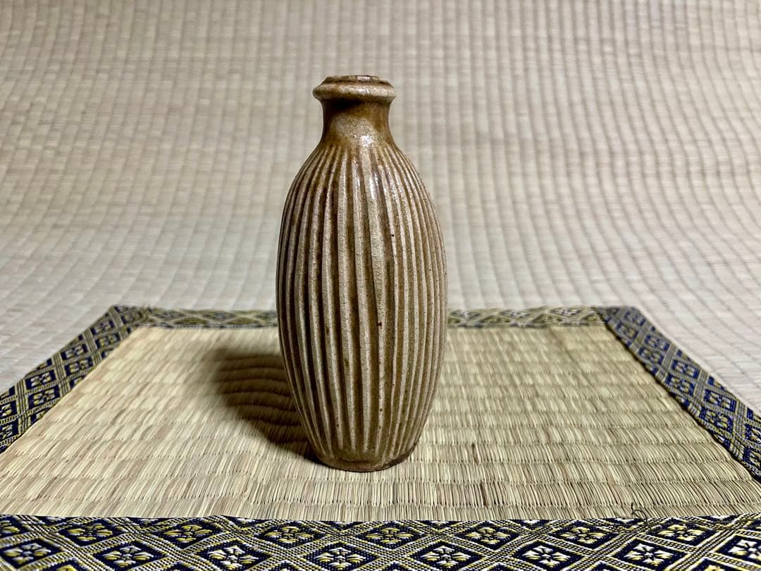 作家不明　しのぎ一輪挿し