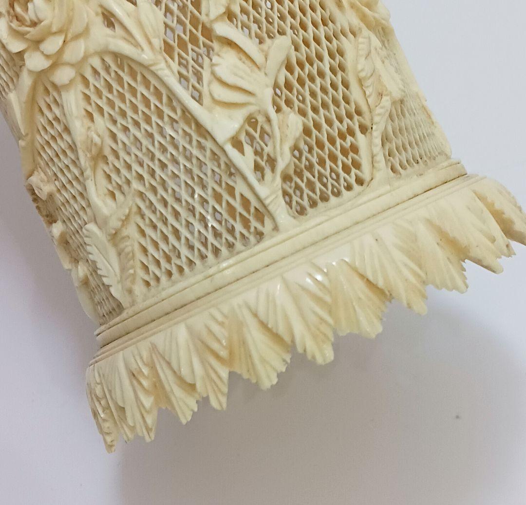 Y2556 高級彫刻 透かし彫り 花彫刻 蓋物 総重量89.7g