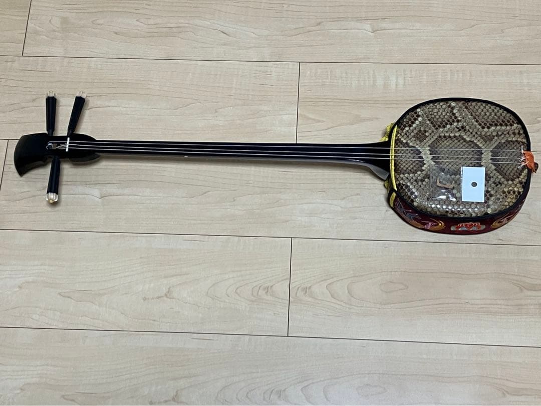 【動作品】 沖縄三線 三味線 へび皮 蛇皮 蛇革　希少 レア