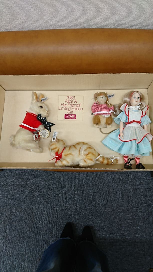 シュタイフ   1986 Alice & HerFriends