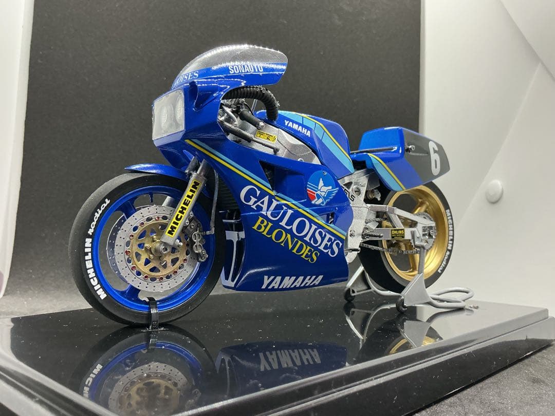 ②ソノートヤマハFZR750 クリスチャン・サロン プラモデル完成品