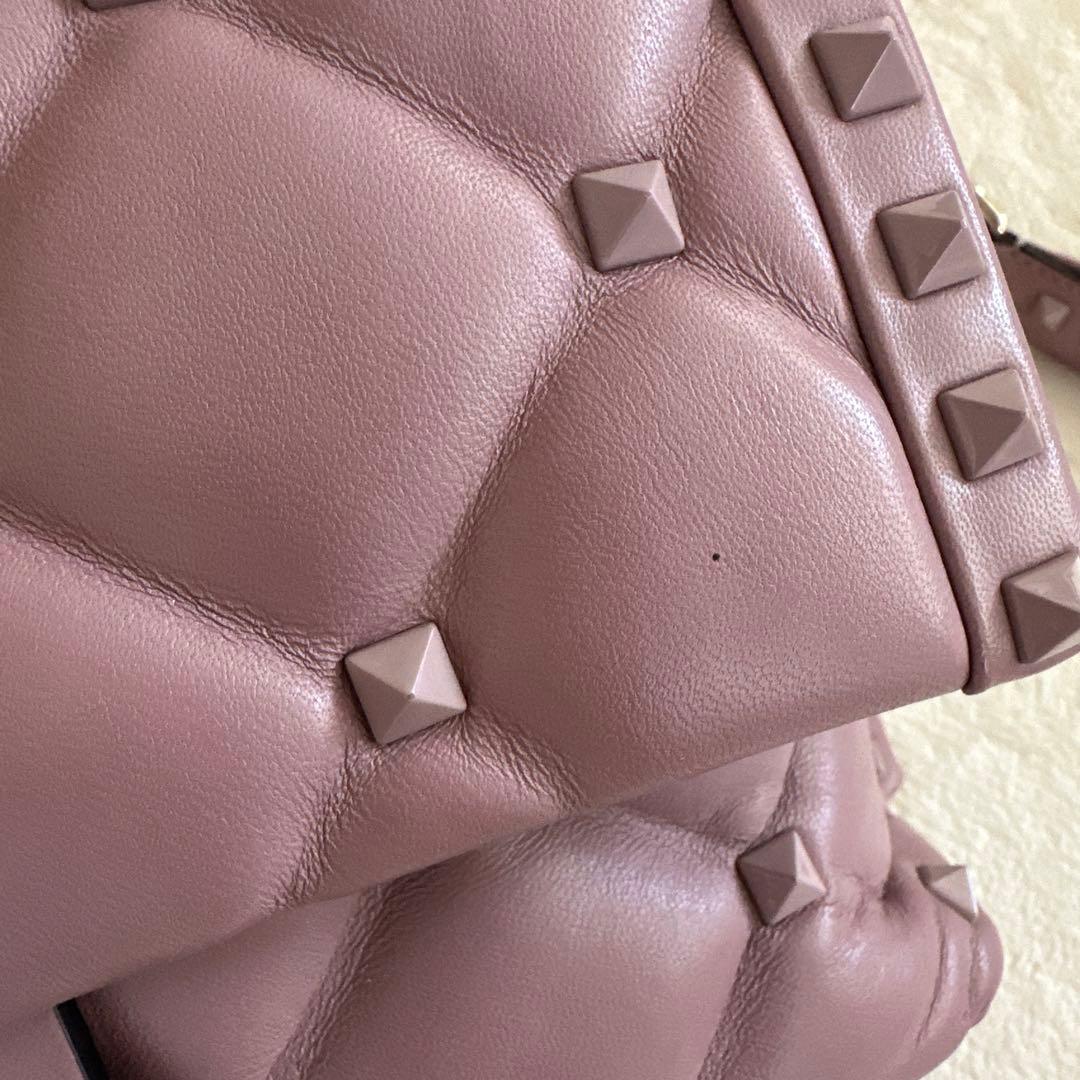 超美品 ヴァレンティノ ロックスタッズキャンディ ピンク