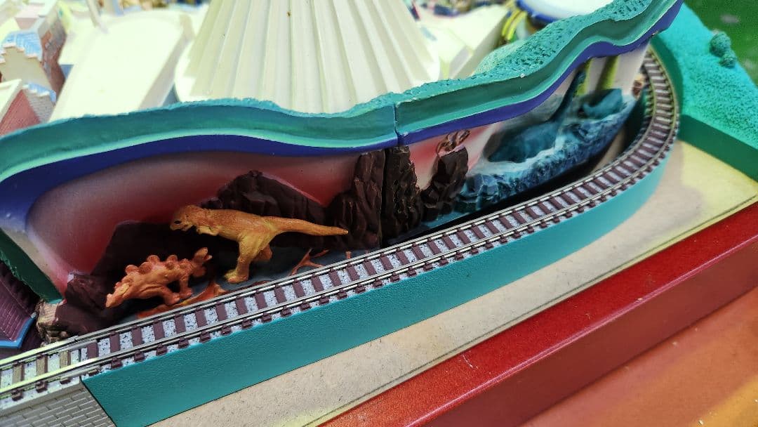 デアゴスティーニ　マイディズニーランド　完成品　引取希望　状態写真で確認要