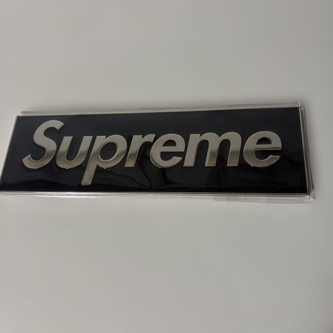 小物 Supreme Box Logo Car Emblem \