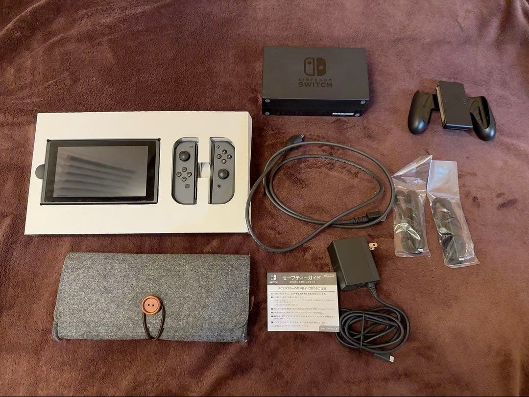 【美品】【備品全てあり】Nintendo Switch フェルトケース付き