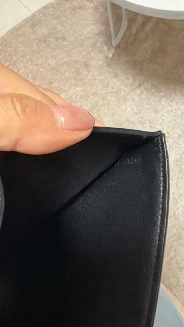 値下げしましたセリーヌCELINE 2つ折り黒ウォレット 二つ折り財布コンパクト