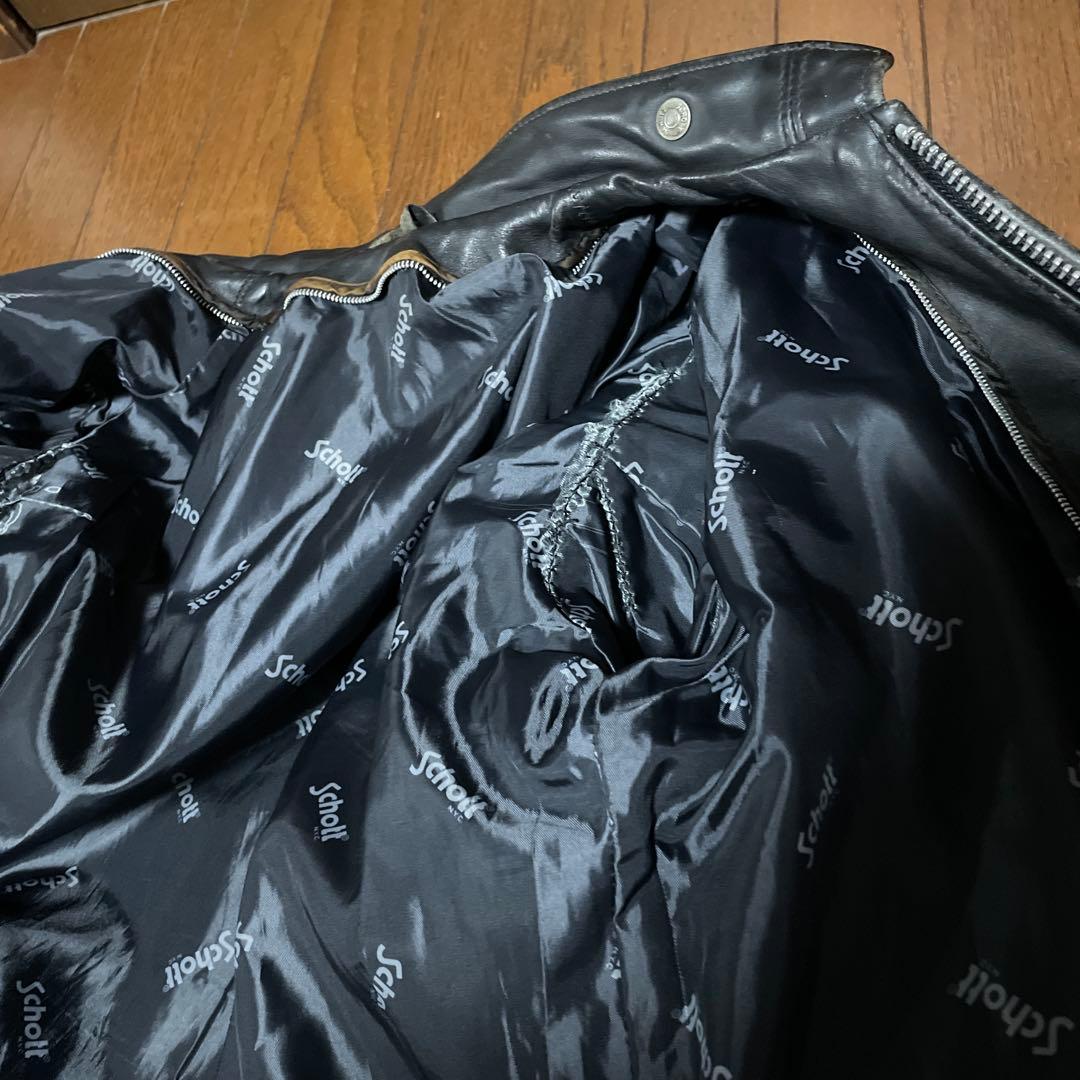 しょう　Schottシングルライダース