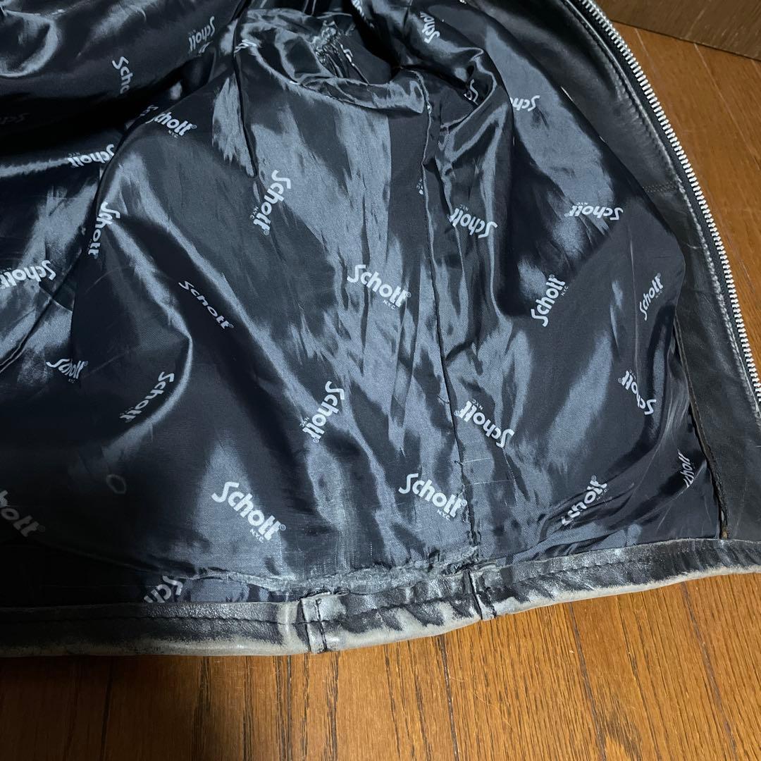 しょう　Schottシングルライダース