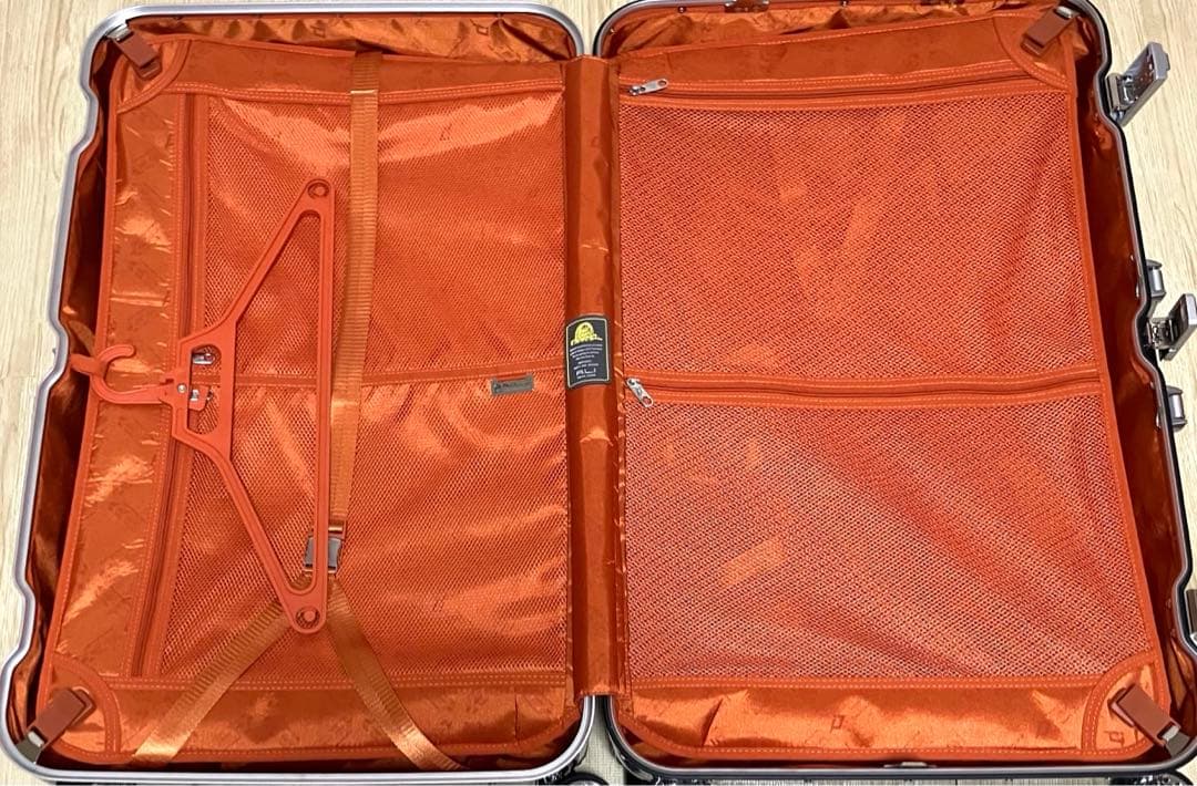 美品 TSAダブルロックA.L.I アジア・ラゲージDeparture 90L